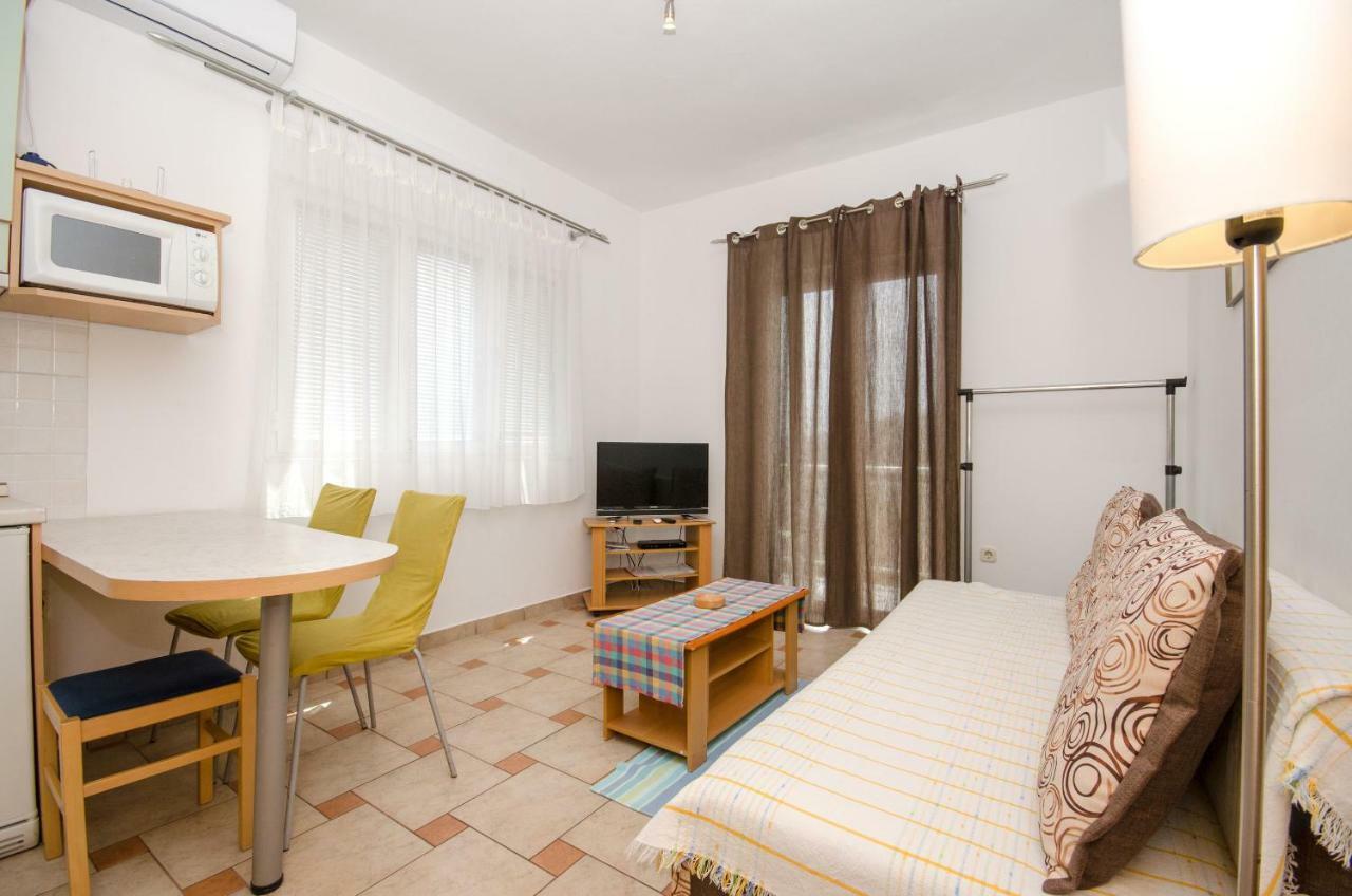 Apartments Marjan Брна Экстерьер фото